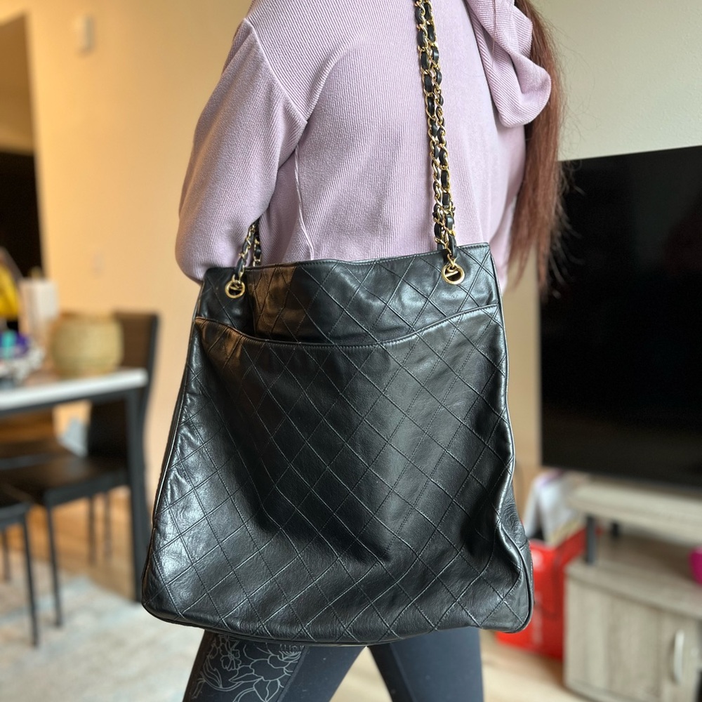 Chanel vintage tote - Picture 11 of 11